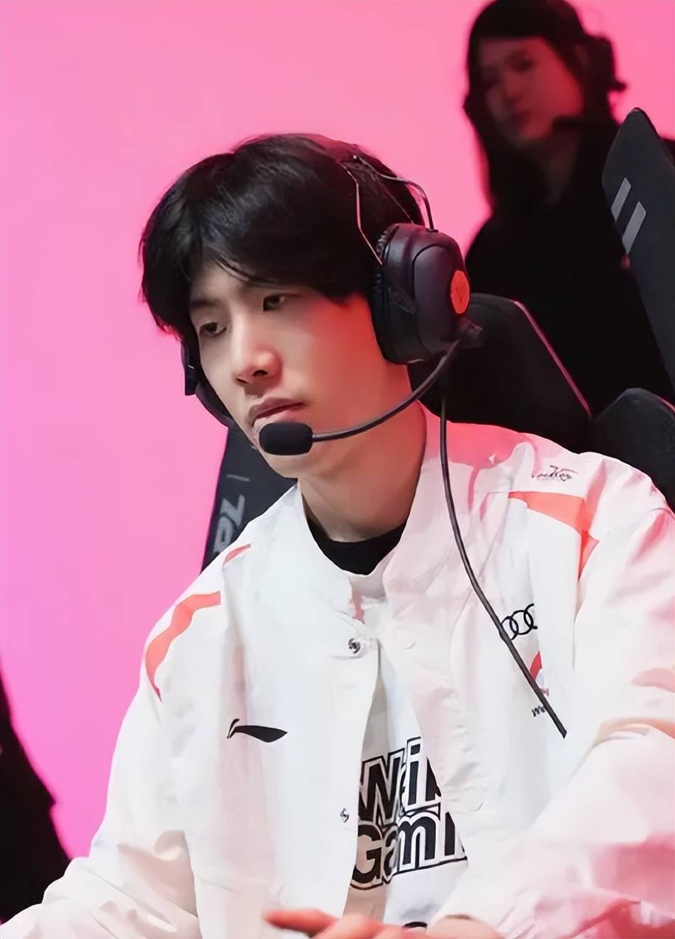 球员更换球 球员更换球